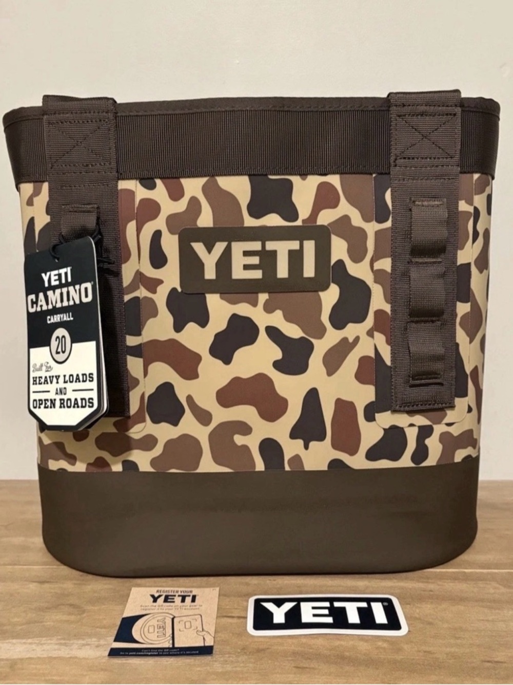 YETI Camino Carryall 20 - Wetlands Camo